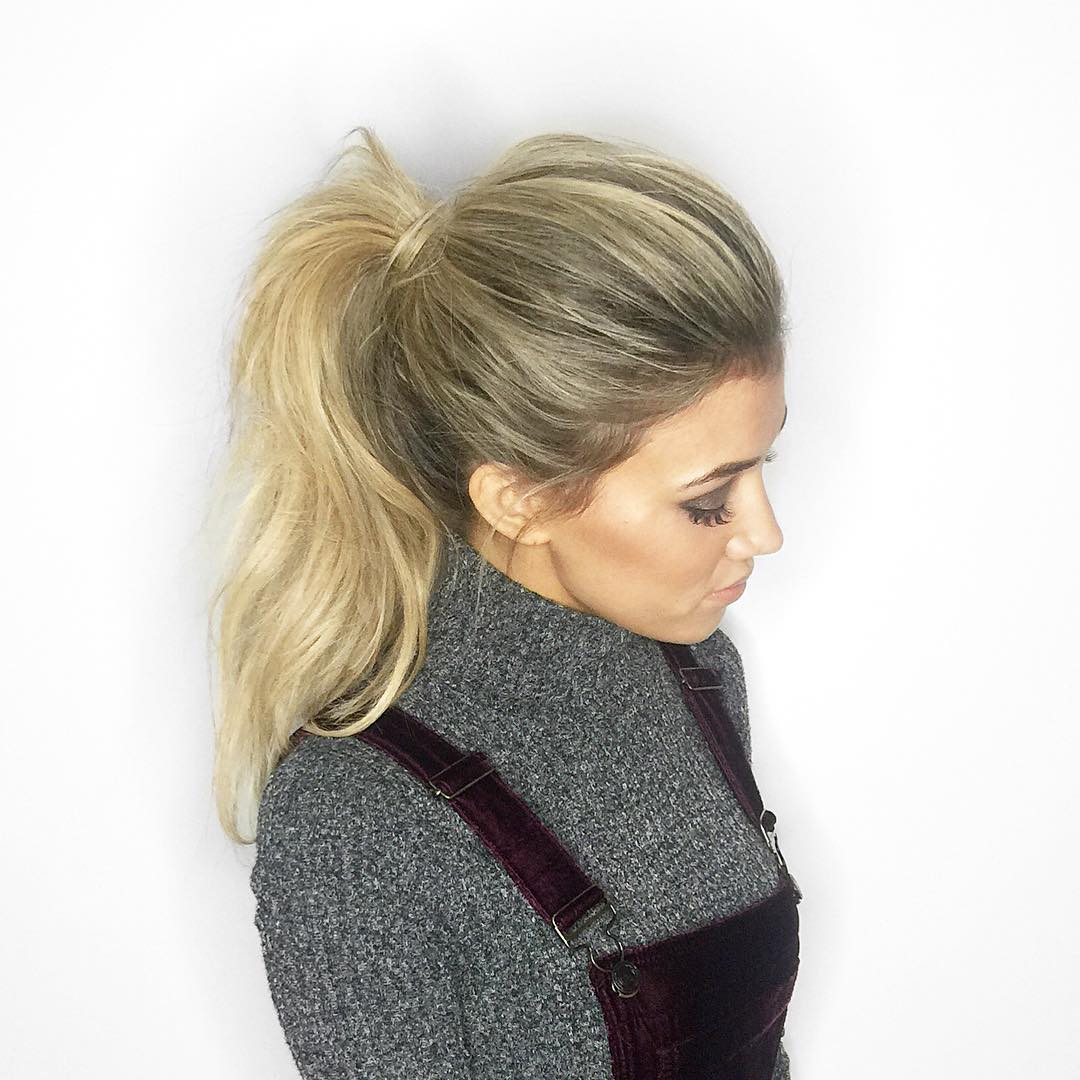 20 acogedoras y lindas ideas para el cabello con clima suéter